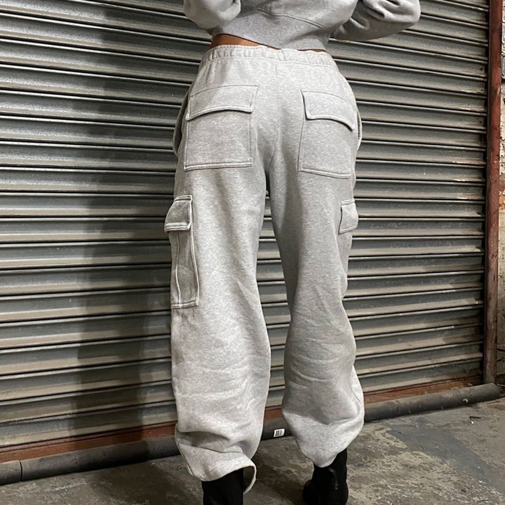 Aritzia TNA fleece cargo sweatpant